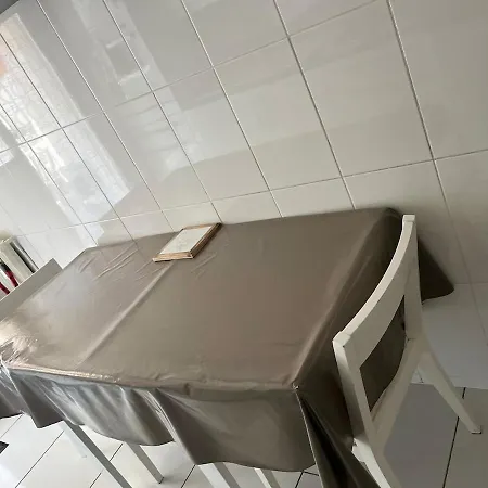 Lejlighed Charming 2-room Near With Terrace *