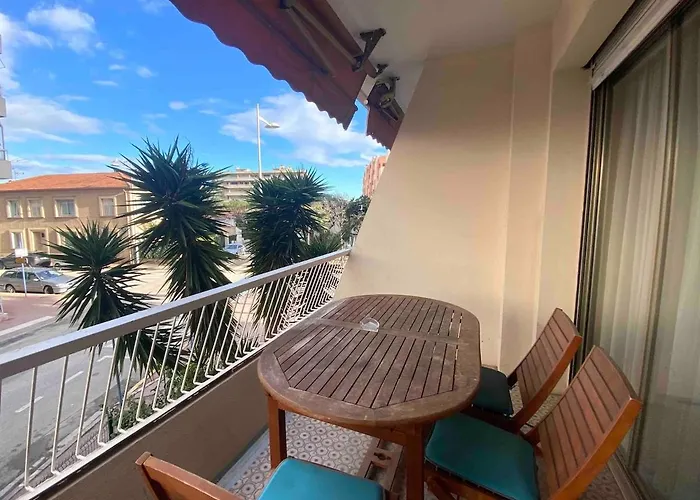 Charming 2-room Near With Terrace Daire Cagnes-sur-Mer