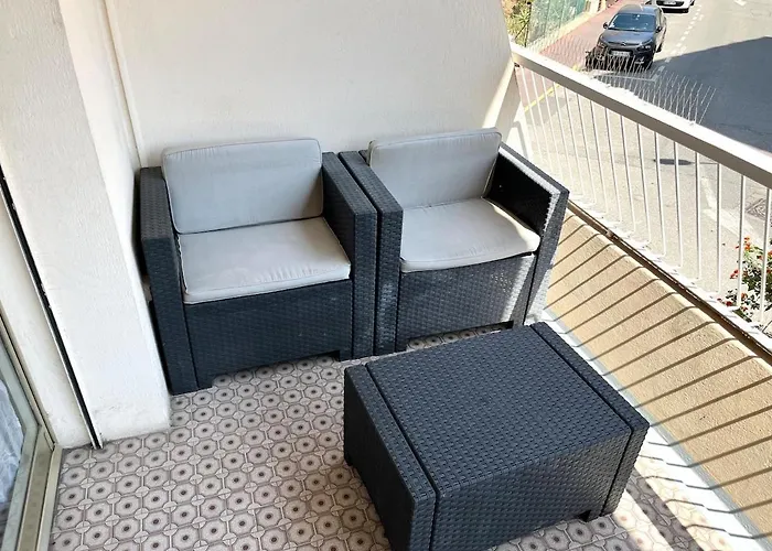 Charming 2-room Near With Terrace * Cagnes-sur-Mer